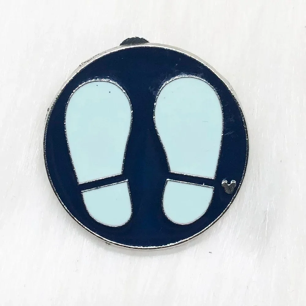 🔮 5/$25 Disney‎ Mickey Mouse Footprint Pin